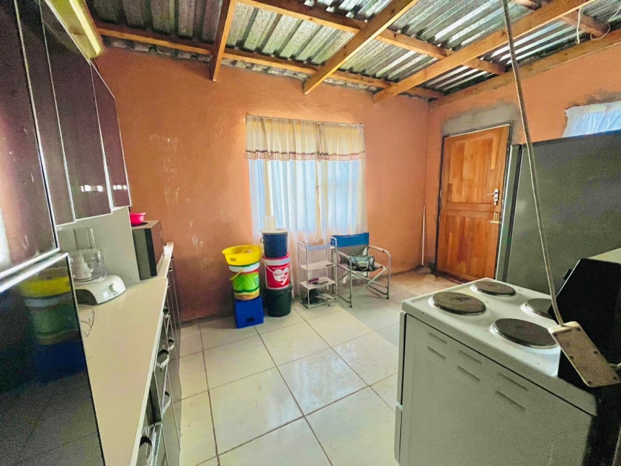 2 Bedroom Property for Sale in Caleb Motsoabi Free State